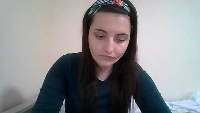 Snapshot of DInaraXRose chatting on November 11, 10:15 am DInaraXRose online show from November 11, 10:15 am