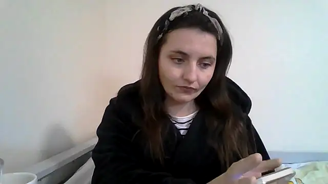 DInaraXRose online show from December 3, 11:52 am