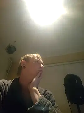 piercingpik online show from April 16, 8:20 pm