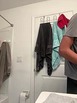 Ryan 12xX online show from November 15, 9:00 pm