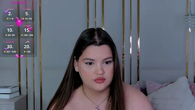 EmilyHyde online show from October 22, 3:45 pm