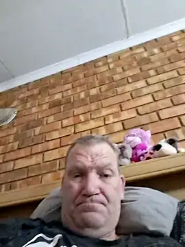 Snapshot of wallacelegend chatting on September 25, 5:33 am wallacelegend online show from September 25, 5:33 am