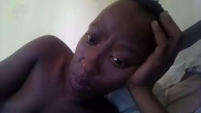 Snapshot of RFeltomWhitJ chatting on October 14, 11:22 am RFeltomWhitJ online show from October 14, 11:22 am