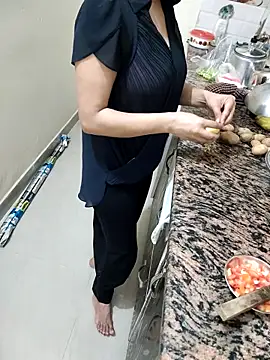 Snapshot of Pihu_Chopra chatting on September 29, 4:45 pm Pihu Chopra online show from September 29, 4:45 pm