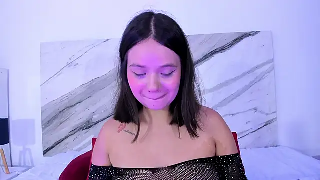 thamiina  online show from November 11, 7:03 pm