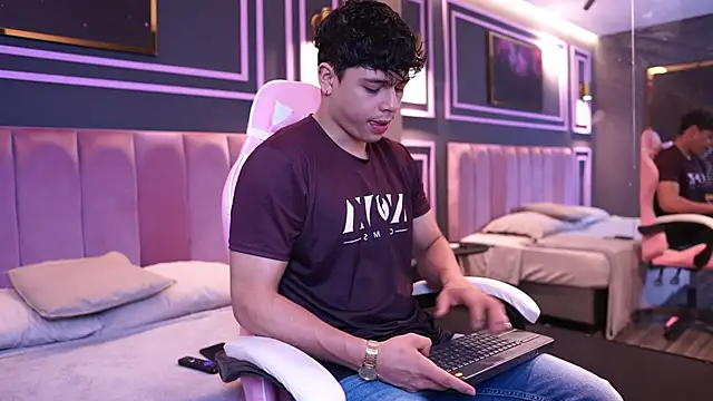 Ethan occonor online show from September 17, 11:01 am