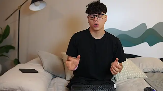 Ethan occonor online show from October 5, 6:39 pm