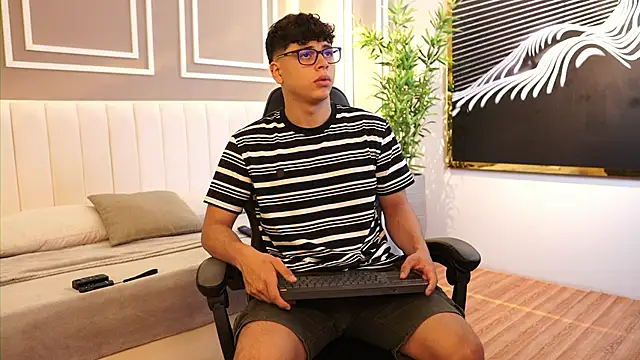 Ethan occonor online show from December 20, 12:45 pm