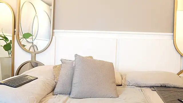 Ethan occonor online show from April 12, 5:51 pm