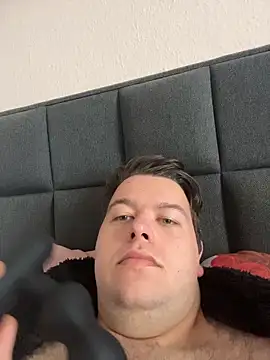 Snapshot of Lars2306 chatting on November 2, 1:35 pm Lars2306 online show from November 2, 1:35 pm