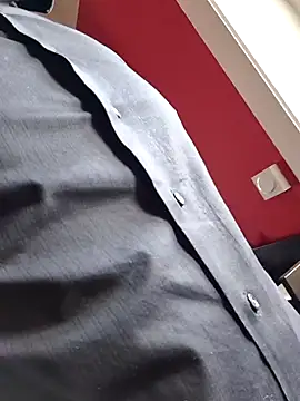 Snapshot of Beurcho69 chatting on February 11, 3:28 pm Beurcho69 online show from February 11, 3:28 pm