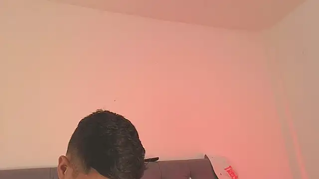 Snapshot of Twinkcock22 chatting on October 9, 2:31 am Twinkcock22 online show from October 9, 2:31 am