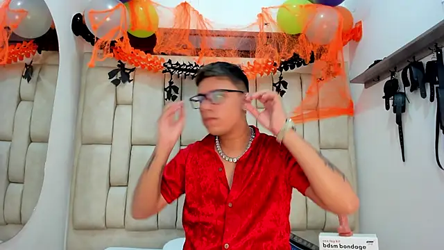 DavilANDkevin2 online show from October 24, 12:08 am