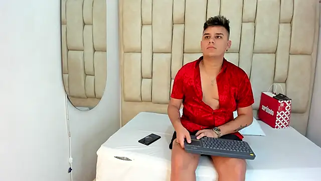 DavilANDkevin2 online show from November 9, 7:56 pm