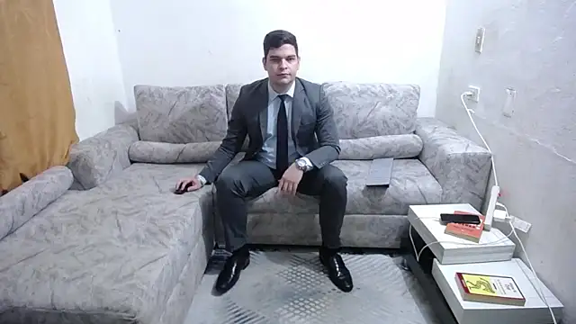 Victor Maitland online show from February 6, 3:55 am