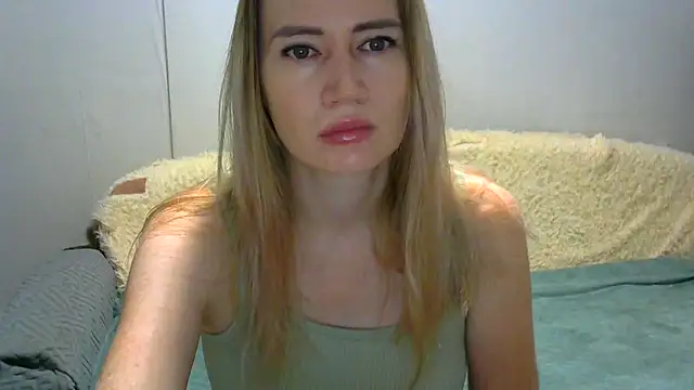 Snapshot of JessFoxxx chatting on October 1, 3:56 am JessFoxxx online show from October 1, 3:56 am