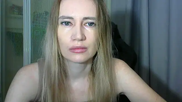 JessFoxxx online show from January 7, 3:31 am