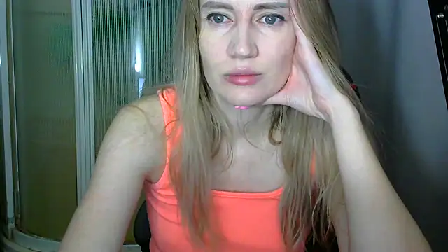 JessFoxxx online show from March 2, 3:09 am