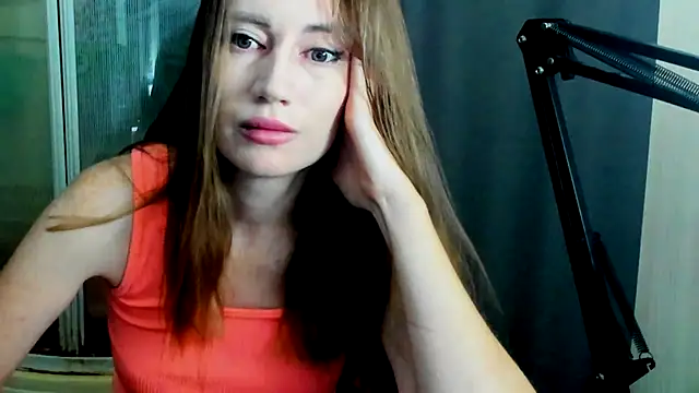 Snapshot of JessFoxxx chatting on July 12, 2:35 am JessFoxxx online show from July 12, 2:35 am