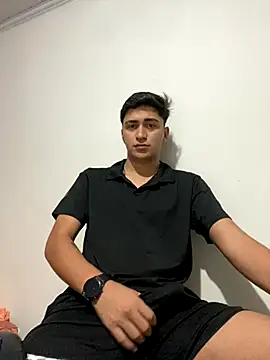 Tavinho067 online show from October 31, 9:27 pm