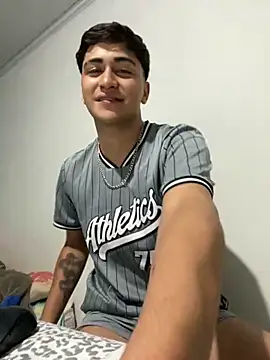 Tavinho067 online show from November 9, 10:41 pm