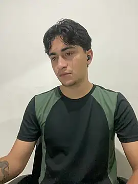 Tavinho067 online show from July 22, 11:07 pm