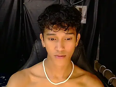 kenbigcockxx online show from April 3, 1:20 pm