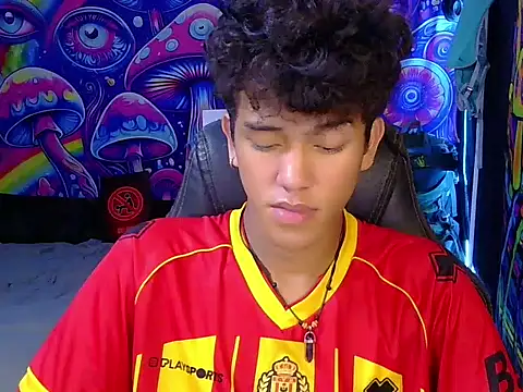 kenbigcockxx online show from June 1, 2:02 am