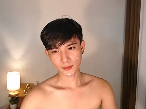Snapshot of asian_dai chatting on April 20, 12:30 pm asian dai online show from April 20, 12:30 pm