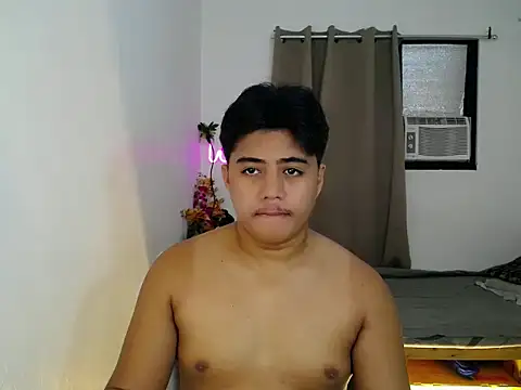 Hugecock2hundle intown online show from November 17, 8:09 am