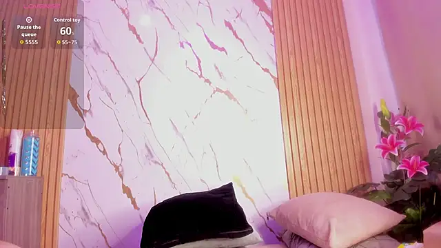 Eva Johnss online show from December 4, 12:47 pm