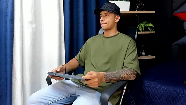 jaze bradley online show from November 20, 11:32 am