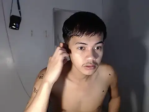 Snapshot of jaybot_jayxx chatting on March 11, 7:03 am jaybot jayxx online show from March 11, 7:03 am