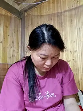 yoowwmr online show from November 6, 3:57 pm