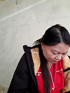 yoowwmr online show from December 1, 2:49 am