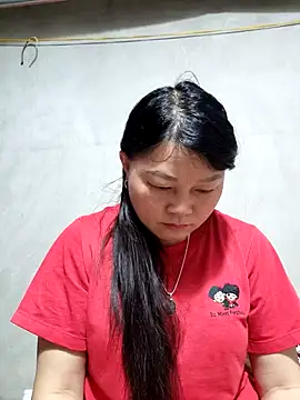 yoowwmr online show from December 3, 11:47 pm