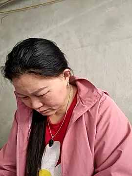 yoowwmr online show from December 21, 1:35 am