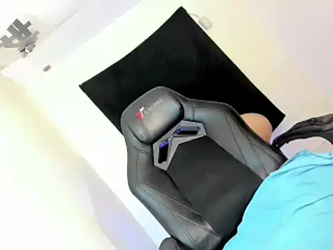 SexualDesire1x online show from April 13, 3:28 pm