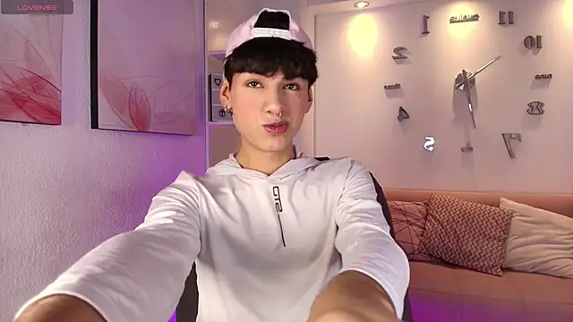 Ezra Storm online show from September 30, 9:20 pm