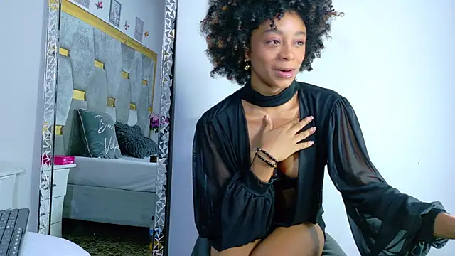Snapshot of AliyahBrowns chatting on May 7, 8:14 pm AliyahBrowns online show from May 7, 8:14 pm