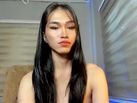 Snapshot of lovelychanel69xx chatting on September 17, 10:33 pm lovelychanel69xx online show from September 17, 10:33 pm