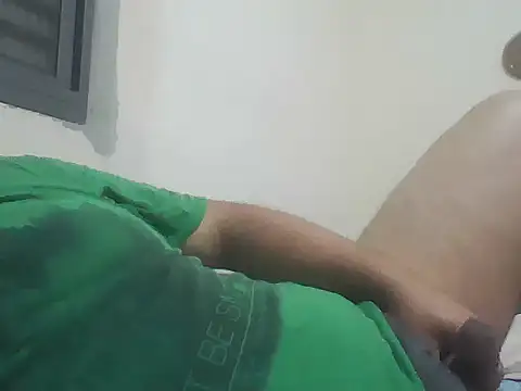 Snapshot of Luised80 chatting on November 2, 7:22 am Luised80 online show from November 2, 7:22 am