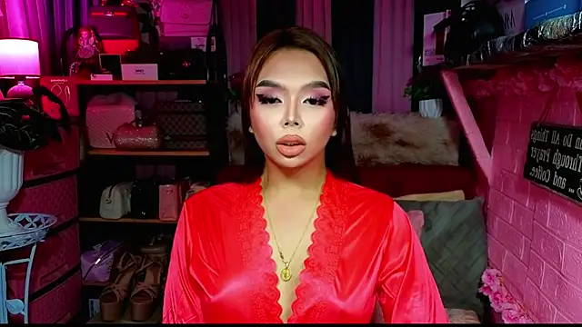 MoniqueCeleste online show from November 3, 2:35 am