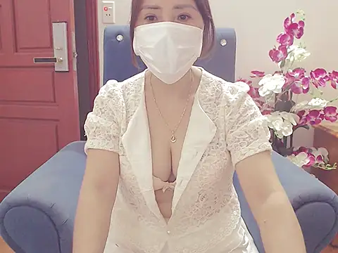 Snapshot of ruby_8x chatting on October 27, 9:35 am ruby 8x online show from October 27, 9:35 am