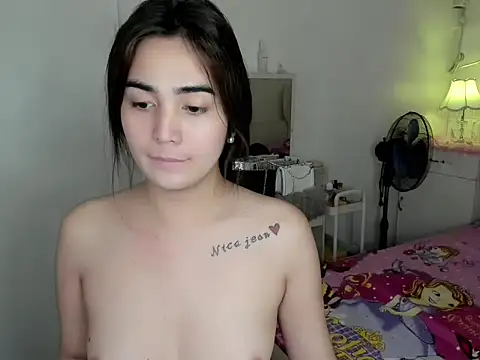 Snapshot of Alovelydoll_nica chatting on April 20, 1:25 pm Alovelydoll nica online show from April 20, 1:25 pm