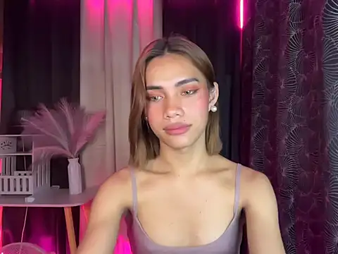 Lovelynikki03 online show from October 14, 6:31 pm