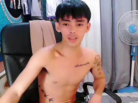 Snapshot of urhunky_boy chatting on September 28, 11:15 am urhunky boy online show from September 28, 11:15 am