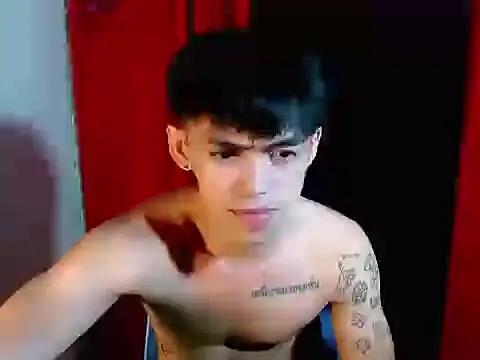 Snapshot of urhunky_boy chatting on May 9, 2:00 pm urhunky boy online show from May 9, 2:00 pm