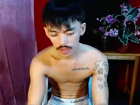 Snapshot of urhunky_boy chatting on July 25, 10:35 am urhunky boy online show from July 25, 10:35 am