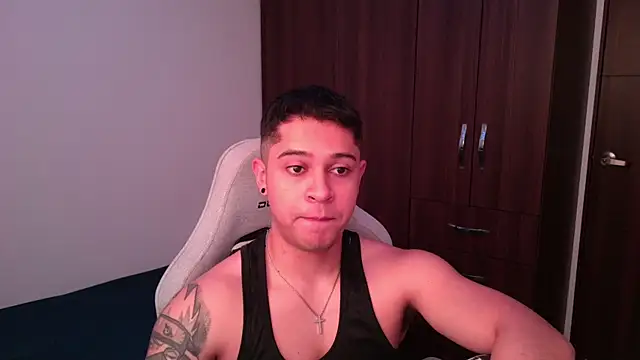 domsantiago  online show from October 15, 5:35 pm